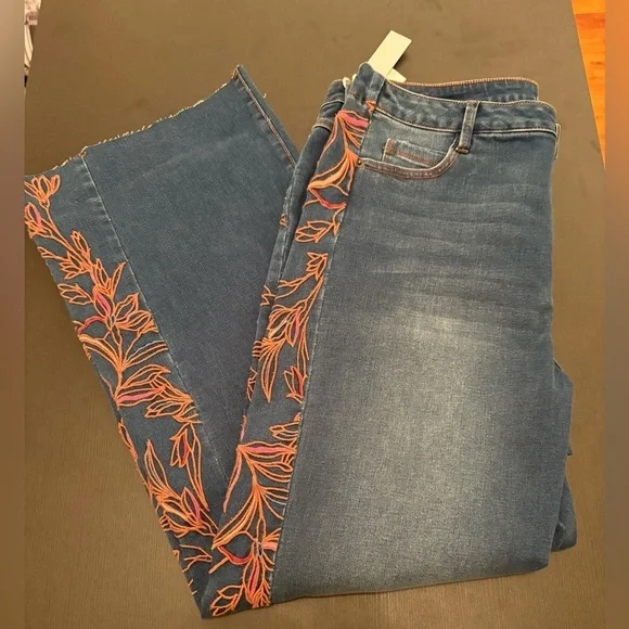 Tribal Women's Brooke High Rise Jeans with Side Embroidery Women’s Size 16 NWT - Picture 10 of 10